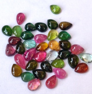 Tourmaline multicolore naturelle poire 5x7mm Cabochon Qualité supérieure-Tourmaline multicolore en vrac - Product Image 1