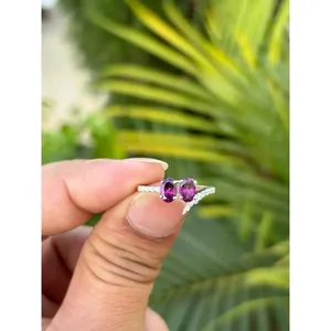 Bague en argent 925 avec grenat rhodolite, sertissage tendance en or rose et plaqué rhodium 18 carats, certifiée CMA, en titane - Product Image 1