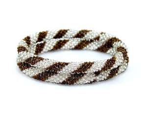 Pulsera de cuentas de estilo urbano de MD Handicraft Diseño minimalista elegante y moderno para compromiso Aniversario de bodas o fiesta - Product Image 4