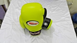 Guantes de boxeo de sparring de cuero de vaca de color personalizado con logotipo personalizado, guantes de boxeo de entrenamiento de la mejor calidad, guantes de boxeo, guantes de boxeo de 2017 - Product Image 4