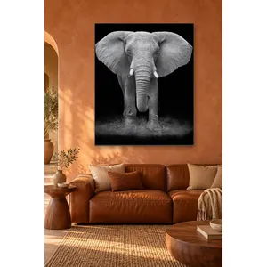 Impression sur toile de l'éléphant Fida avec des oreilles écartées sur fond noir - Product Image 4