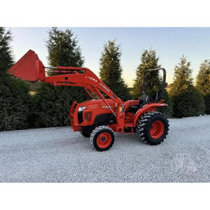 Tracteur agricole sur chenilles Kubota L3301HST 4x4 d'occasion avec pompe, modèle 2018 - Product Image 3