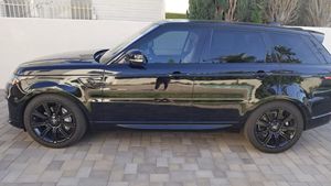 Range Rover Sport HSE 2020 d'occasion en bon état, environ 12 700 milles, peu modifié, pack extérieur noir - Product Image 4