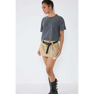 Camiseta Corta 100% Algodón con Bordado de Piedras, Transpirable, Estilo Urbano, Corte Regular, Disponible en Tallas XS, XXS y Talla Única - Product Image 3