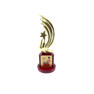 Trofeo de estrella de metal de alta demanda, base de madera elegante, premios corporativos de excelencia para empleados disponibles para exportación, precio competitivo - Product Image 4
