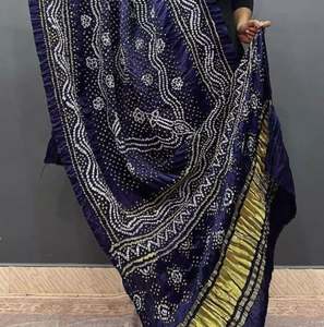 Chandrokhni Bandhej Dupatta de Seda Pura Étnica Moderna, Suave, de Diseño - Product Image 3