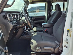 Jeep Gladiator Willys Crew Cab 4WD 2023, Usado, Volante a la Izquierda/Derecha - Product Image 4