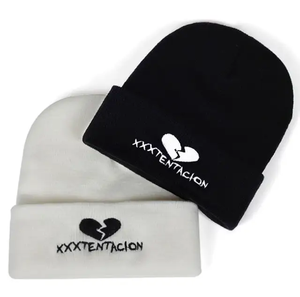 Bonnet d'hiver unisexe fait main avec broderie de logo personnalisé, motif de caractères indiens, 100 % acrylique, style d'image au choix du créateur - Product Image 2