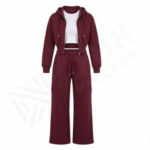 Ensemble de survêtement décontracté pour femme, en molleton de coton surdimensionné, uni, à capuche, avec broderie de patch, pantalon de jogging court, longueur courte, pour la salle de sport - Product Image 1