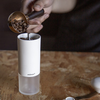 Moulin à café manuel à manivelle en fonte, broyeur à meules réglable, portable, capacité 20g, outil à café moderne pour la maison et les voyages, en alliage
