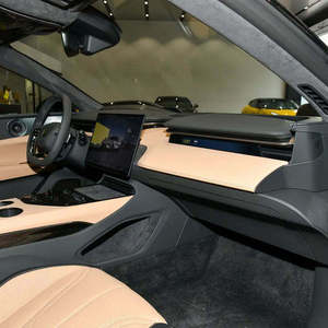 Voiture électrique d'occasion 2024, 5 portes, 5 places, longue autonomie (401-500 km), moteur 150-200 kW, batterie 110 kWh, boîte automatique - Product Image 4