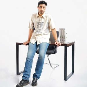 Camisa beige de manga corta para hombre de primera calidad, el mejor producto de Indonesia, Top con dobladillo batik de algodón hecho a mano de Ebner - Product Image 6