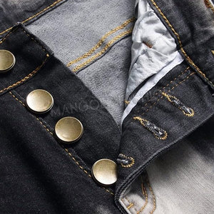 กางเกงยีนส์ผ้าฝ้ายระบายอากาศสำหรับผู้ชายกางเกงยีนส์พิมพ์ลายไฮสตรีทสีทึบออกแบบโลโก้ได้ตามต้องการ100% - Product Image 6