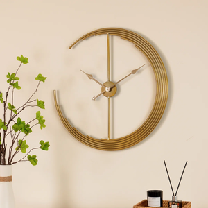 นาฬิกาแขวนผนังเหล็กดัดสไตล์พระจันทร์สีทองทรงกลมสำหรับตกแต่งบ้านหรือสำนักงานอุปกรณ์โลหะสำหรับงานแต่งงานที่สวยงาม - Product Image 2