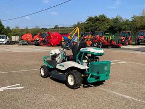 Tondeuse autoportée diesel Orec RM882 Rabbit, monocylindre 4 temps, industrielle, sans fil, avec bac de ramassage, 8,2 kW, garantie 3 ans - Product Image 2