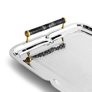 Plateau en métal fini argenté au design martelé de qualité supérieure, idéal pour la décoration intérieure élégante Cuisine Servir Table à manger Essentials - Product Image 2