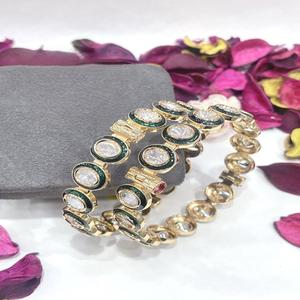 Preciosos Brazaletes Abiertos Chapados en Oro de Estilo Antiguo, Ropa Étnica para Eventos, Juego de Dos Brazaletes para Mujeres y Niñas para Festivales - Product Image 1