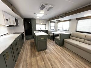 Gran Oferta, Remolque de Viaje Usado Heartlands Eddie Bauer 2600RK-L 2022, Multifuncional, Todoterreno, con Baño y Ducha - Product Image 3