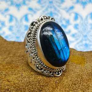 Bague en pierres précieuses labradorite naturelle semi-précieuse bijoux pierre de forme ovale bagues fines en argent sterling 925 pour hommes et femmes - Product Image 1