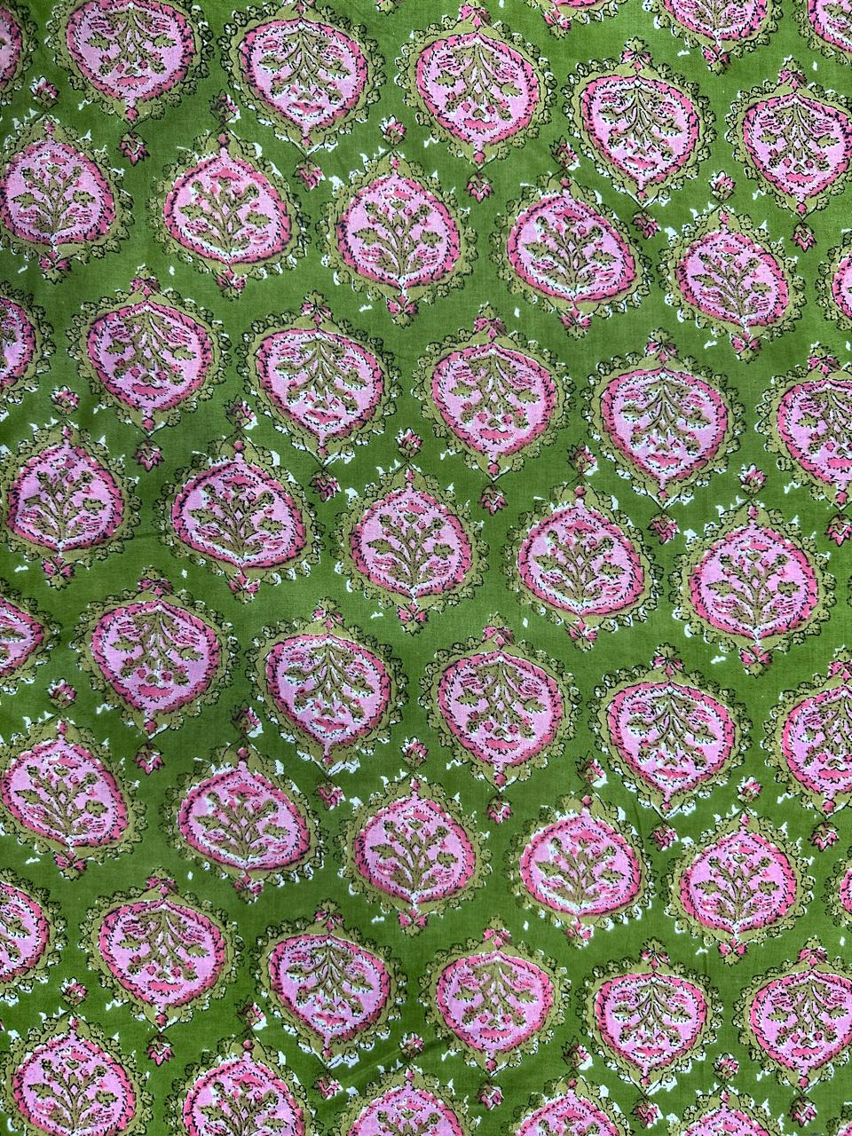 ตามที่แสดงในภาพ