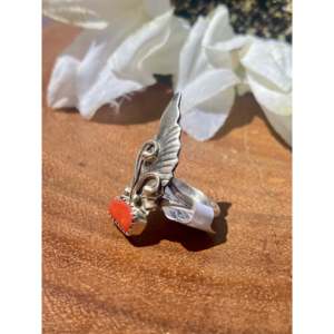 Bague ajustable en acier inoxydable Carolynn Nez avec motif plume en corail et argent sterling, sertie clos, taille 5.5 – Bijou élégant, idéal pour un cadeau - Product Image 4