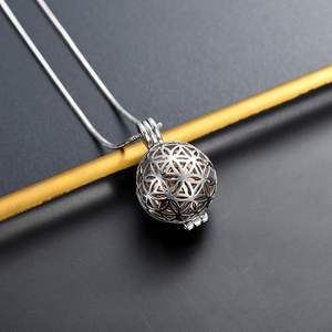 Colgante de urna de joyería de cremación de oro rosa S, adornos de cremación con forma de bola hueca de acero inoxidable para collar humano, tamaño personalizado - Product Image 4