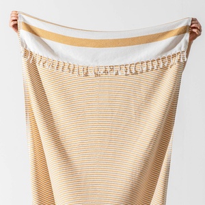 Toalla de Playa Turca con Rayas, 33x66 Pulgadas, Amarilla o Negra - Product Image 4