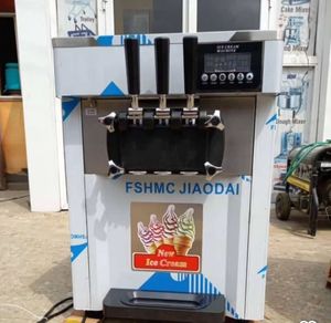 Machine à crème glacée haut de gamme à haute productivité pour les magasins et les restaurants, compatible avec les fruits et les noix, meilleur prix, livraison rapide, stock limité - Product Image 2