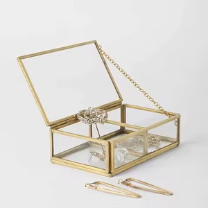 Plateau de service en métal doré en forme de cœur, plateau de table en verre, décoration de la maison, vanité, parfum, bijoux - Product Image 2