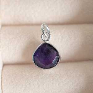 Plata de Ley 925, forma de pera Natural, amatista piedra preciosa, diseñador hecho a mano, colgante de joyería fina chapado en rodio para mujer a granel - Product Image 3