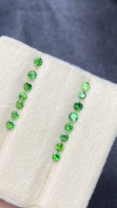 Lot certifié de pierres de tsavorite naturelle de 2,5 mm, forme ronde, taille excellente, couleur exceptionnelle, pierres précieuses en vrac, 1,12 carat, sans défaut visuel - Product Image 5