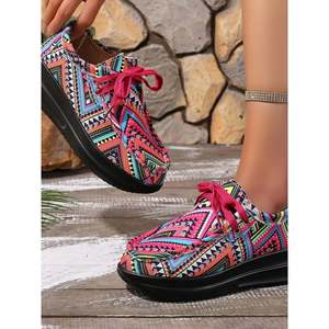 Scarpe Casual con Tipografia Graffiti, Traspiranti e Comode per Tutte le Stagioni, Leggere con Soletta Morbida in Cotone - Product Image 3
