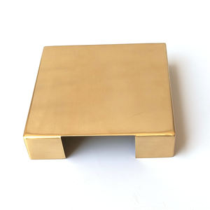 Bandeja Metálica Cuadrada Hecha a Mano con Recubrimiento de Latón para Servir Servilletas en Fiestas Navideñas, Precio de Fábrica al por Mayor en India - Product Image 3