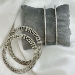 Designer exclusif Premium Qualité Argent Ton CZ Pierres Look Deux Ensemble De Bracelets Collection De Vêtements De Fête De Mariage pour Femmes Filles - Product Image 1