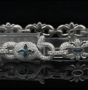 Bracelet élégant pour homme en moissanite et diamant, au look stylé, parfait pour les tenues de soirée et les tenues décontractées, en provenance d'Inde - Product Image 3