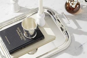 Plateau de Noël doré brillant en métal pour décoration de table de Noël parfait pour servir des repas de fête boissons cadeau de Noël idéal pour la famille - Product Image 5