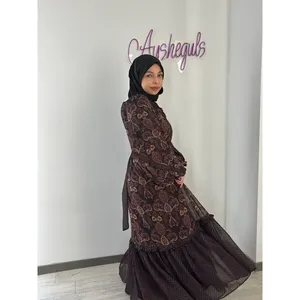 Robe en mousseline de soie de style ottoman, coupe trapèze, avec ourlet à volants et taille empire - Product Image 3