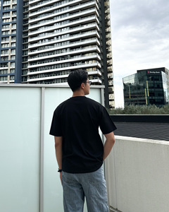 Camiseta Unisex 100% de algodón con estampado gráfico personalizado de gran tamaño e informal de longitud corta para hombres/mujeres de alta calidad - Product Image 4