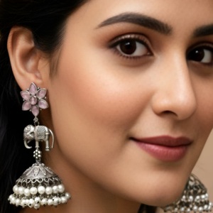 Pendientes Exclusivos con Acabado Oxidado, Estilo Tradicional, para Mujeres y Niñas, para Looks de Noche, Colección para Fiestas - Product Image 1