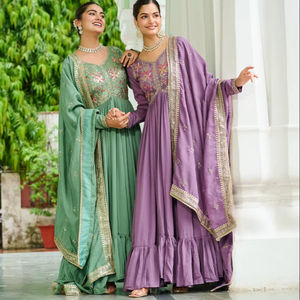 Vestido Anarkali de Diseñador, Seda Vichitra con Bordado, Trabajo de Lentejuelas, Color Lavanda - Product Image 1