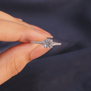 Bague de mariage romantique en or rose 14 carats avec diamant de laboratoire de 1,50 carat taille brillant, clarté VS1, couleur E, CVD - Product Image 4