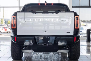 Camioneta Eléctrica 2024 Edición 1 250-300PS AWD Volante a la Izquierda Asientos de Cuero Faros de Xenón Ecológica - Product Image 5