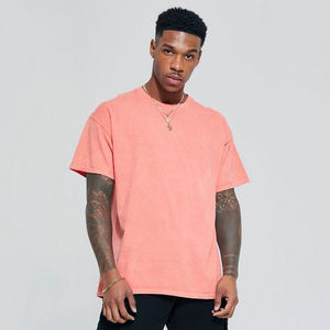 Camiseta de algodón de gran tamaño personalizada de fábrica para hombre, ropa informal de hip-hop con estampado Puff, cuello redondo, manga corta, patrón sólido, tela de Jersey - Product Image 1