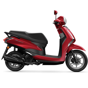 Scooter pratique Yamaha Delight 125 avec maniabilité légère, stationnement facile, vitesse maximale de plus de 80 km/h, fabriqué en France pour les rues bondées - Product Image 1