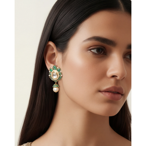 Pendientes de Diamantes con Diseño de Flor de Loto - Product Image 2