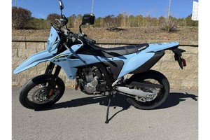 Ordene Ahora la Motocicleta Supermoto DR-Z4SM 2026 de Suzuki, Nueva, en Venta con GARANTÍA - Product Image 3