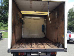 Auto Usado de Calidad a Precio Accesible, Isuzu N-PR 2015, Volante a la Izquierda - Product Image 5