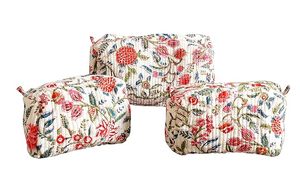 กระเป๋าเครื่องสำอางบุนวมแบบสัมผัสสีแดงชุดจัดระเบียบสำหรับการเดินทางขนาดใหญ่เป็นมิตรกับสิ่งแวดล้อม - Product Image 3