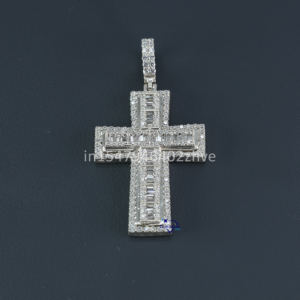 นักออกแบบล่าสุดจี้ฮิปฮอปทองคําขาว 14 kt แสดงห้องปฏิบัติการที่เติบโตรอบเพชรตัดสดใสและบาแกตต์ในความใสของ vvs - Product Image 1