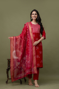 Conjunto Kurti de tela Vaticana de mujer de calidad premium Chanderi Zari Digital impreso Dupatta trabajo manual de tres piezas - Product Image 4